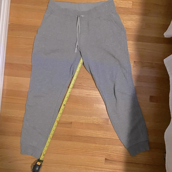 Lulu Lemon Scuba Jogger - Picture 7 of 7